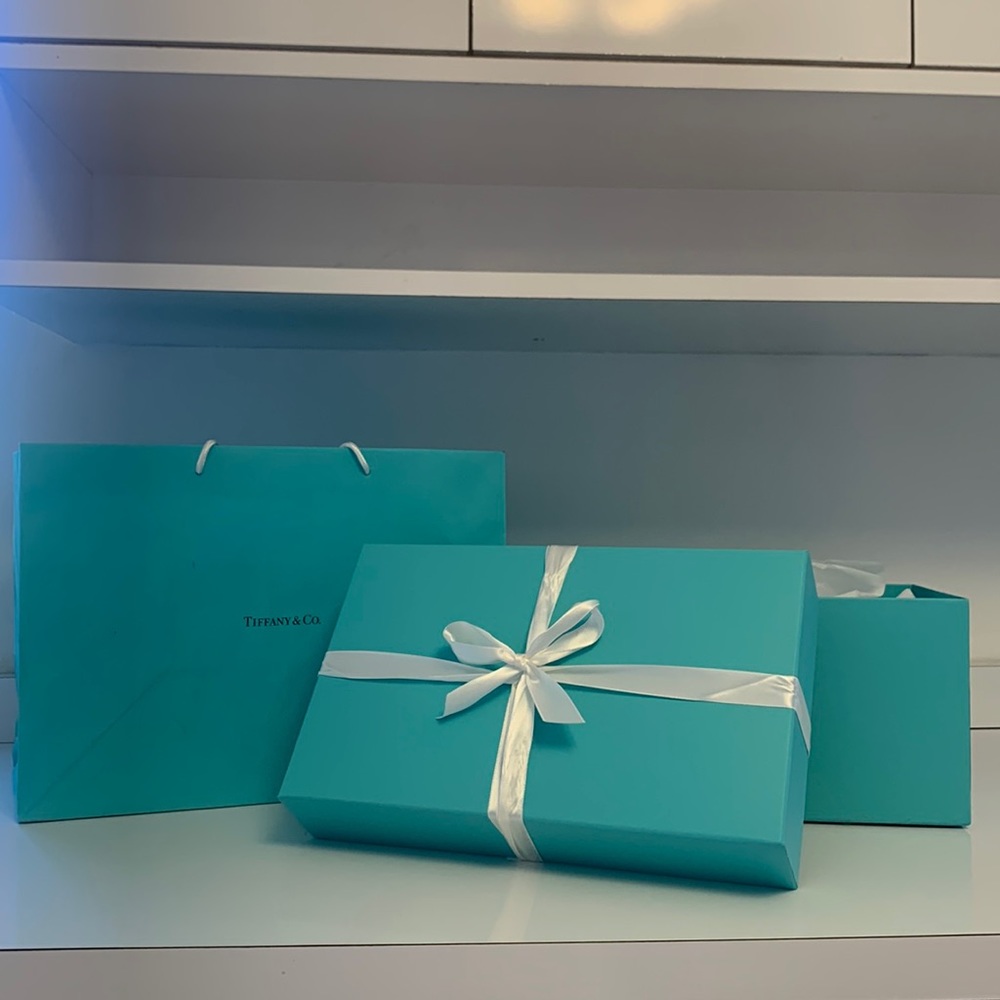 TIFFANY & CO EMPTY GIFT BOX AND BAG